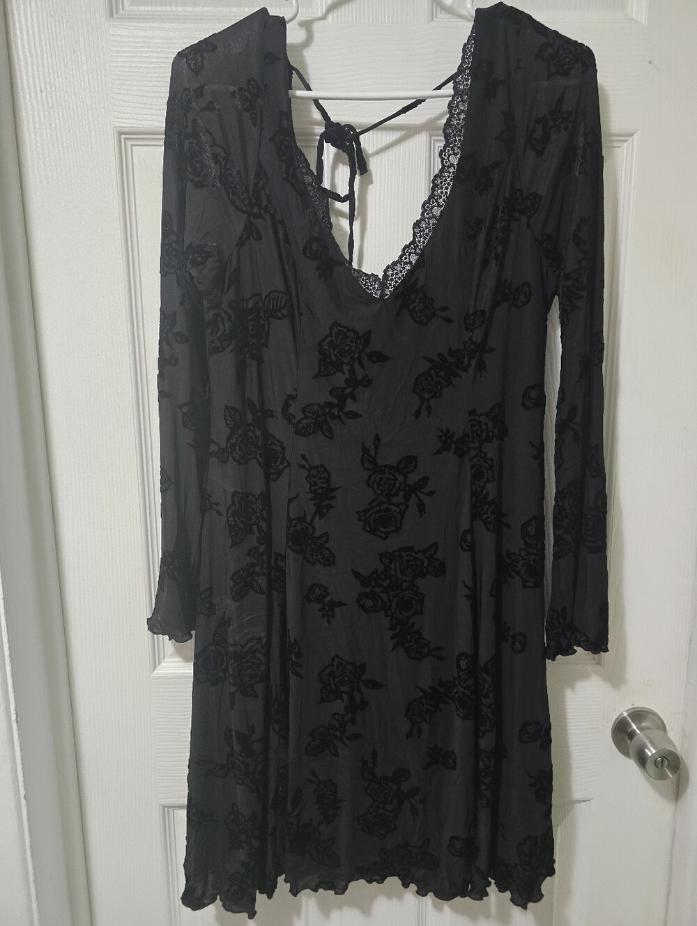 Lovesick Black Floral Burnout Lace-Trim Long Sleeve Dress Sz 1